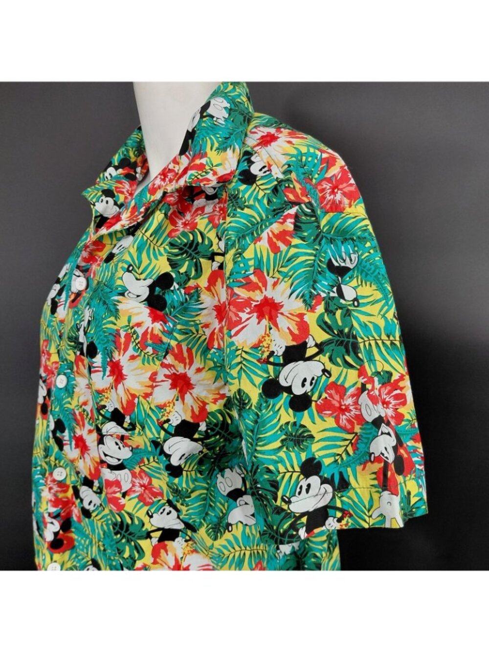 Disney Shirt Mens Medium Mickey Mouse Hawaiian Tropical Button Up Travel Dad - Picture 9 of 12